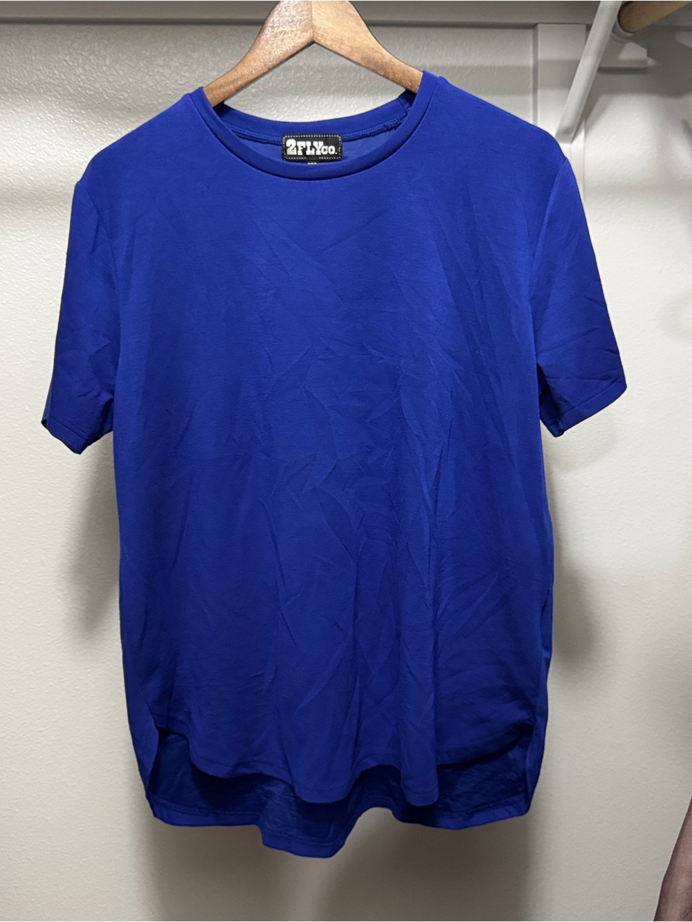 2Fly Co. Women’s Royal Blue Cloud top